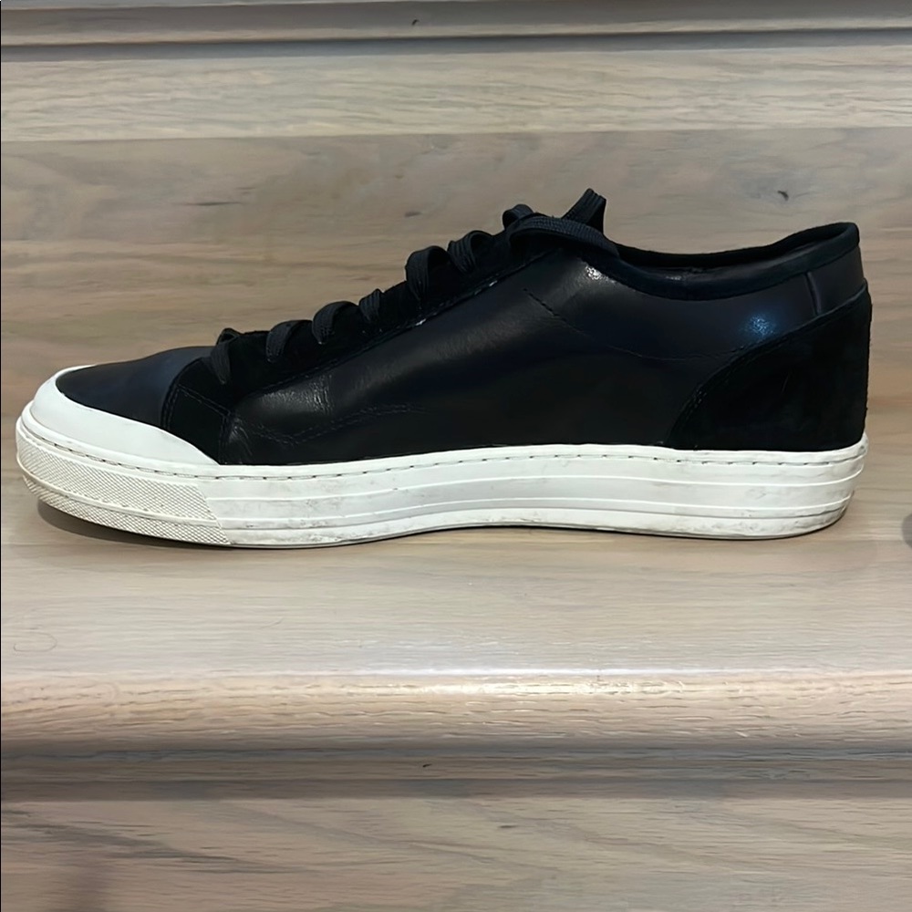 Men’s Vince Two-Tone Leather Black and White Sneakers with suede accents - Picture 4 of 12
